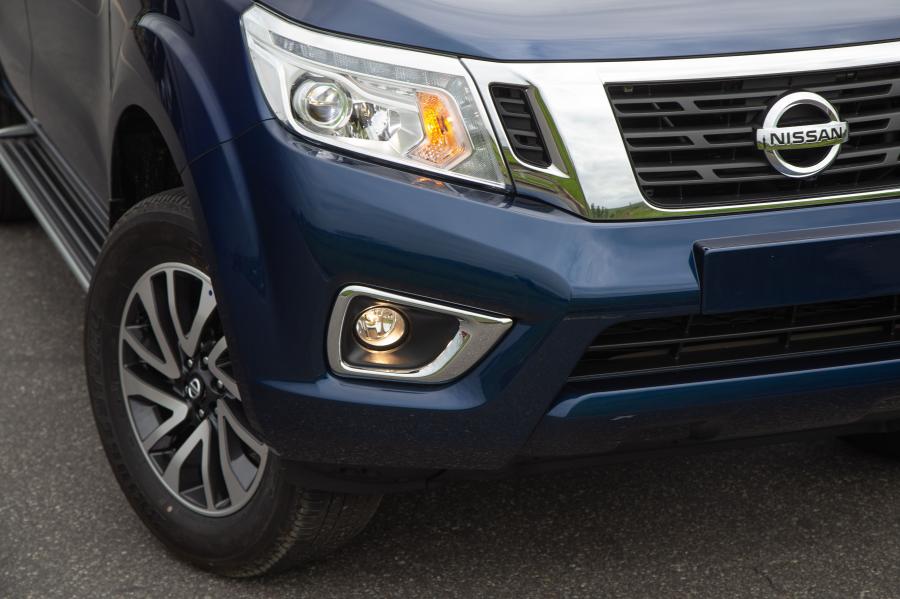 Детали экстерьера Nissan Frontier XE Double Cab (D23) 2017 года  (LA) (фото 6 из 10)